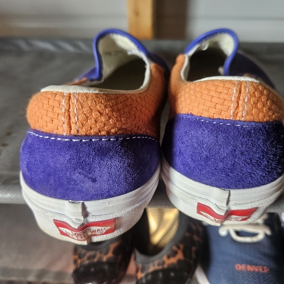 Women's Denver Bronco Vans Slip on Shoes - Picture 6 of 7